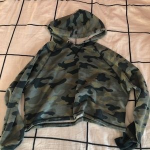 cropped camo hoodie
